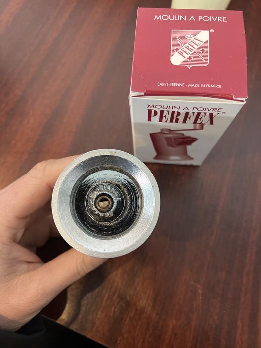 Rasnita de piper manuala  Moulin a poivre