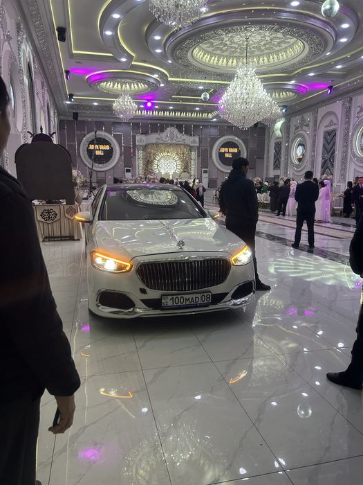 Прокат машина с водителем