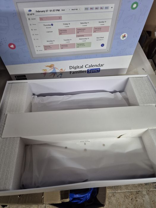 Многофункционална 15.6-инчова , фоторамка, календар, стенен планер