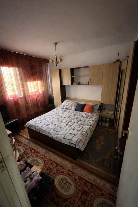 Apartament 4 camere in bloc tip vila Spiru Haret / Ciochinescu