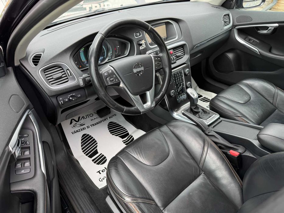 *RATE*VOLVO V40 Cross Country 2.0 Diesel 150CP AUTOMATA distronic 02/2013 Euro5 Full Piele NAV Clima XENON Import Germania!