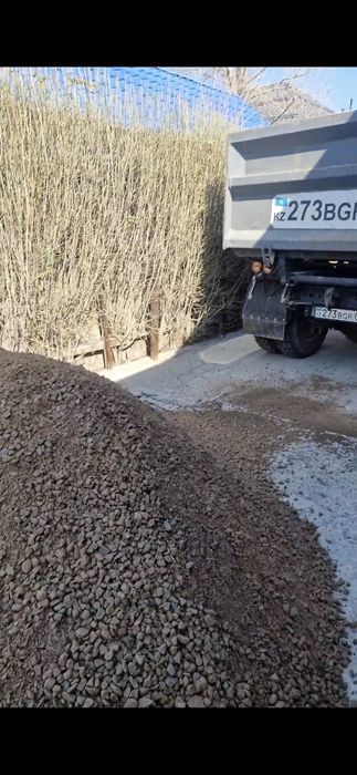 Даставка песок ,шебень , отсев , сникерс , ПГС,