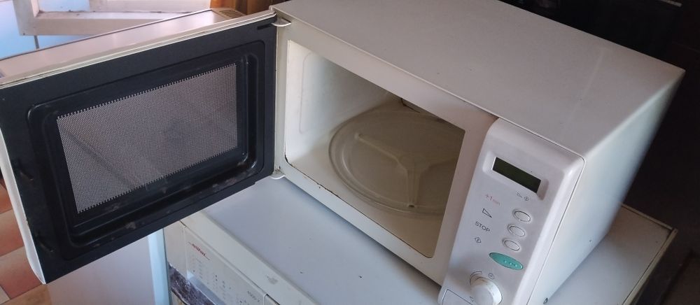 Микровълнова печка Шарп