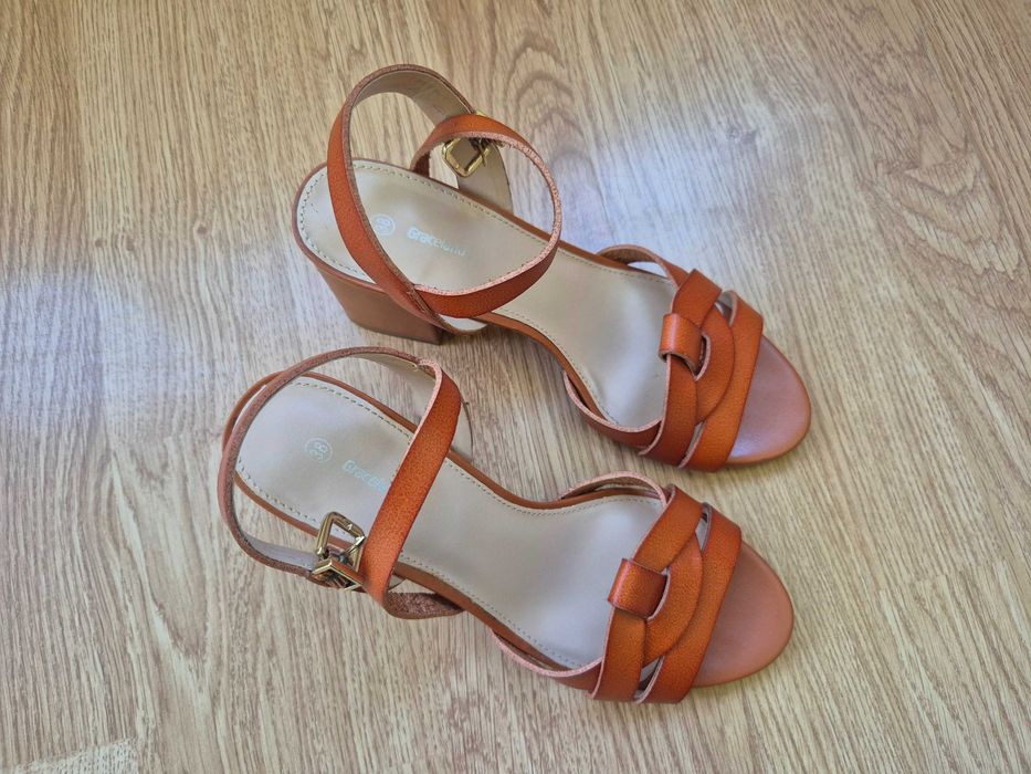 Sandale elegante Graceland maro cu toc masiv marimea 38