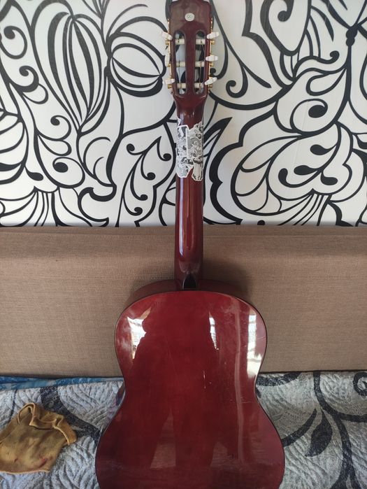 Акустическая гитара