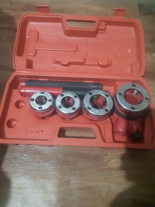 Иструмент для сантехникаа