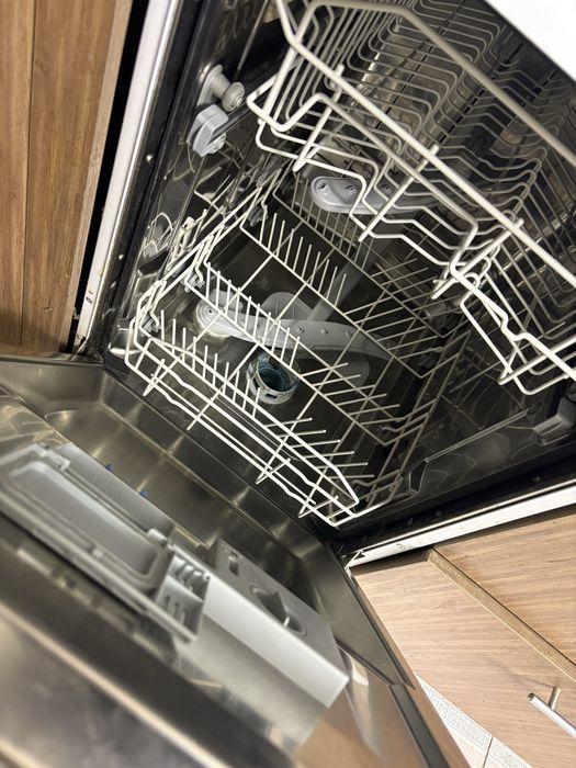 Посудомоечная машинка indesit