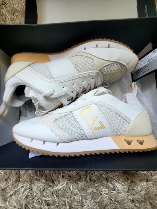 EA7  Emporio Armani маратонки