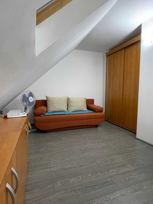 Inchiriez apartament 3 camere , zona Cedonia