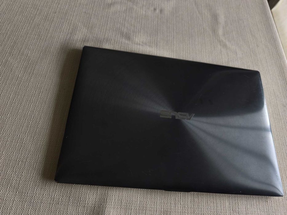 Asus UX31A Notebook на части