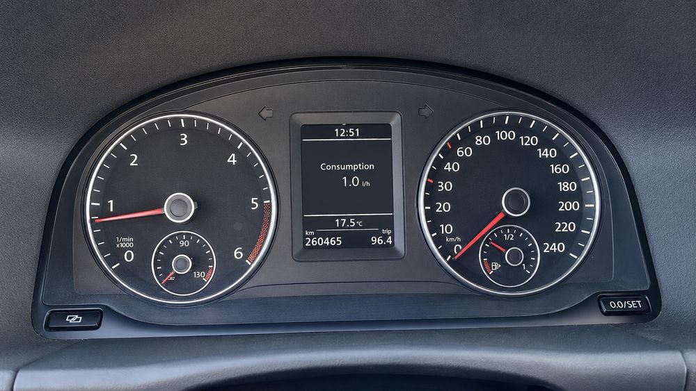 Volkswagen Touran 1.6 TDI • 2012 • 5 Locuri • Navi • Climatronic