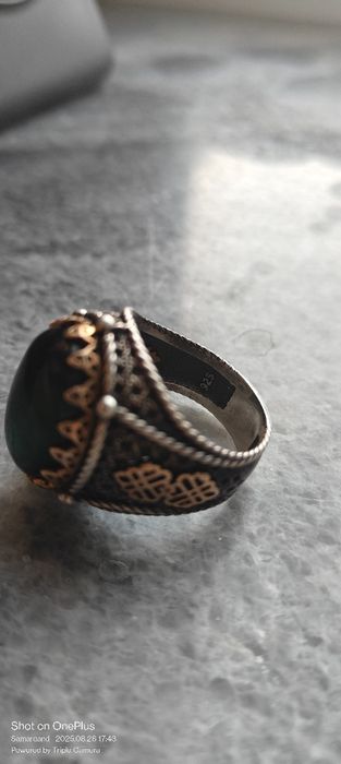 Продам мужской серебряный перстень