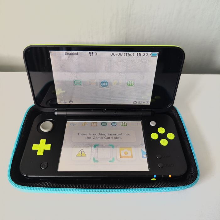 Конзола Nintendo New 2DS XL