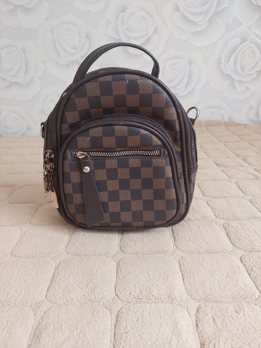 Продам красивый рюкзак