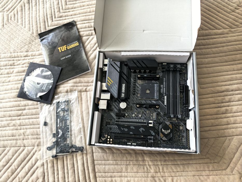 Материнская плата