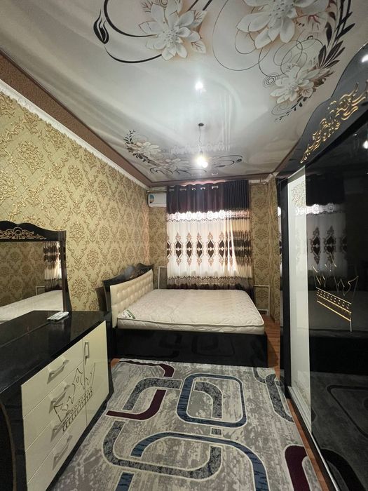 Zarafshonda 2 xonali uy sotiladi