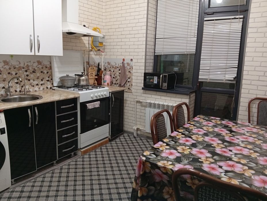 Yangi hayot uylaridan. Shaxar pasport stol yonidagi. 2 xonalik.