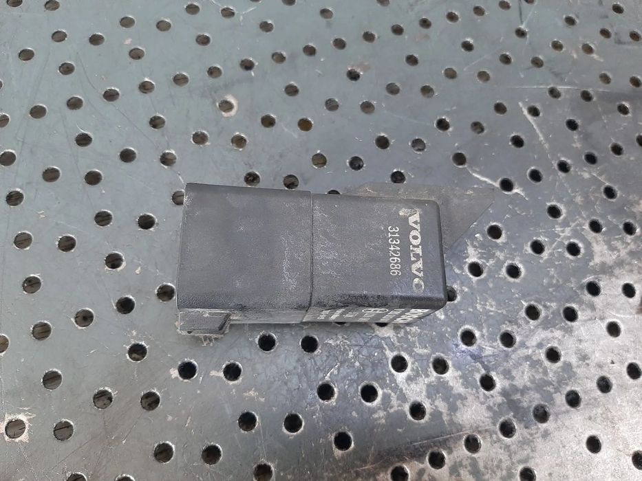 releu bujii  2.0 d volvo xc60  0281003047  31342686