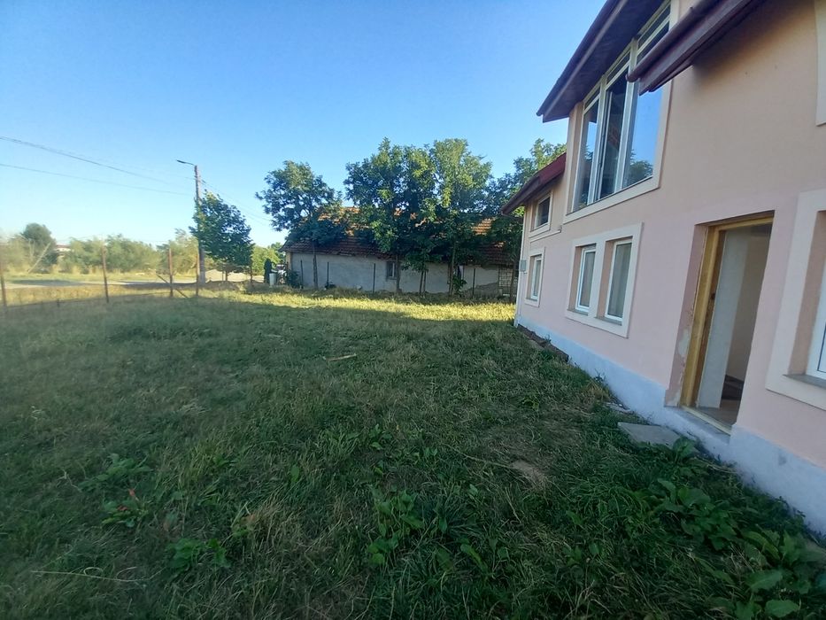 Propietar Schimb cu Apartament ViLa cu Teren