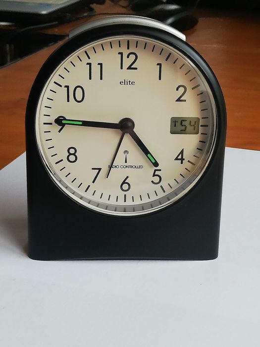 ceas cu radio control, de masa, producator german ELITE, alarma, led