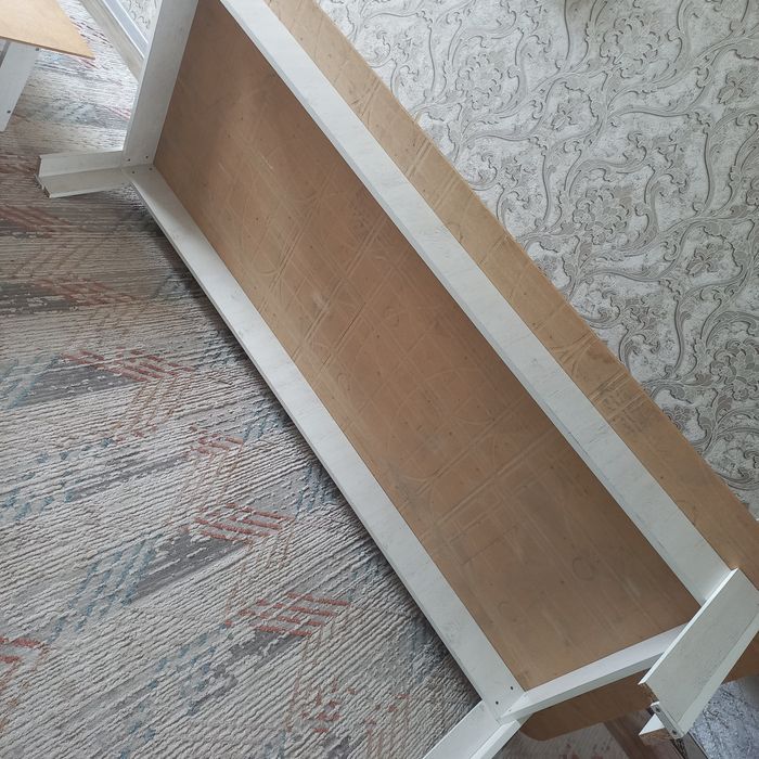 Жер стол сатылады