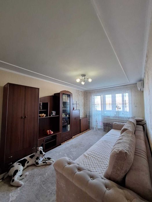 продам 2 ком квартиру на Уюте