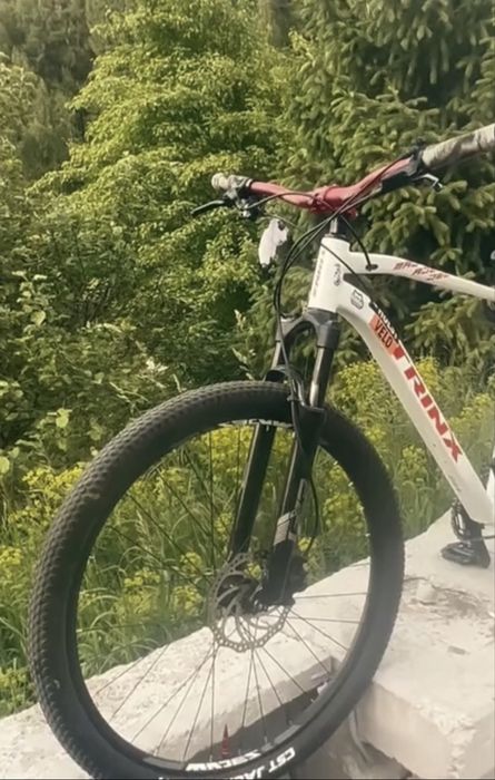 Продам TRINX L1000