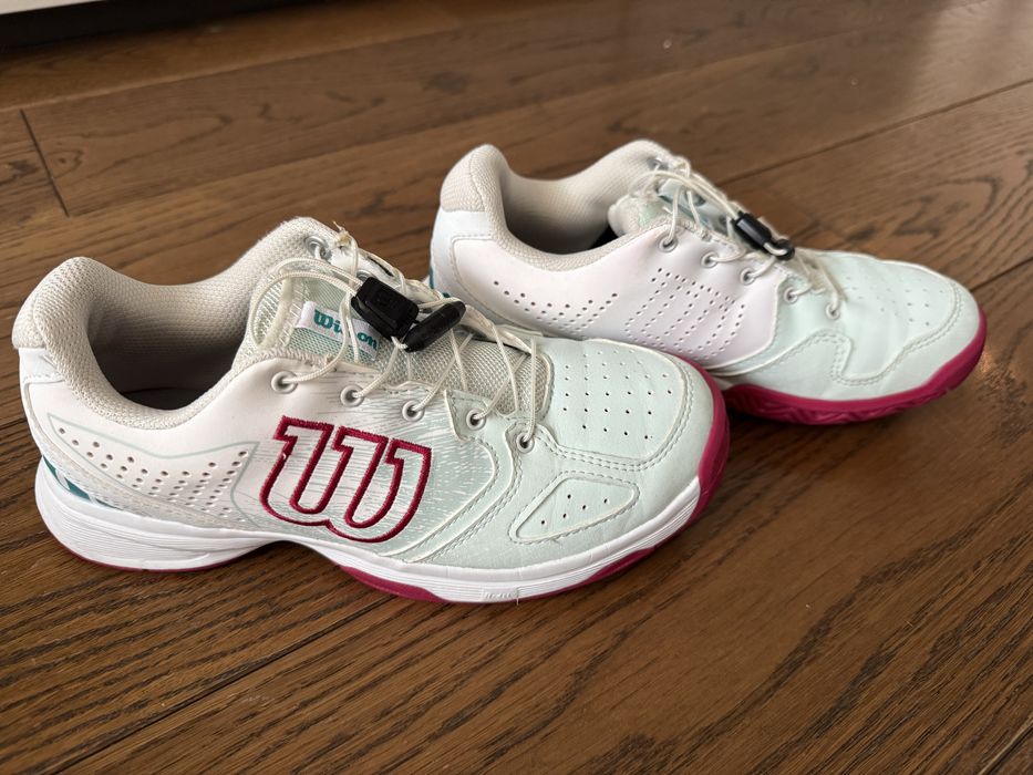 Спортни обувки за момиче