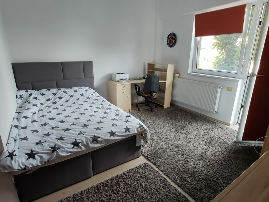Vând apartament 3 camere