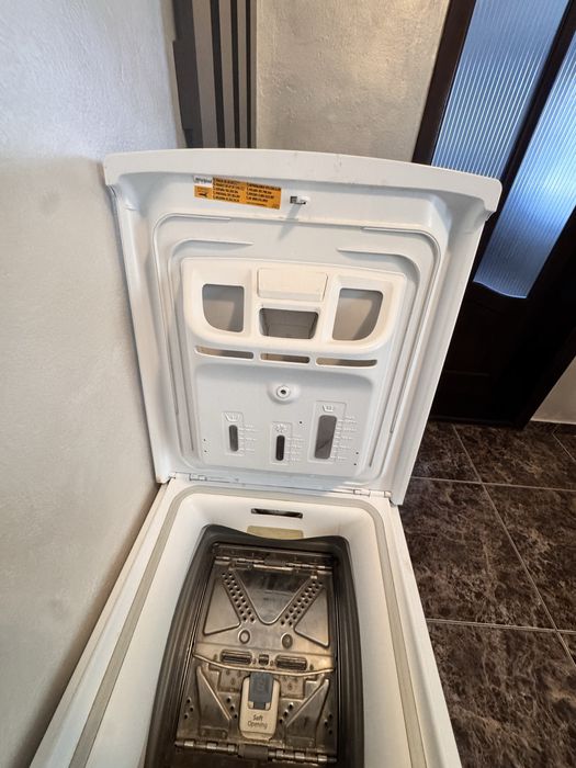 Masina de Spalat Rufe Whirlpool Verticala