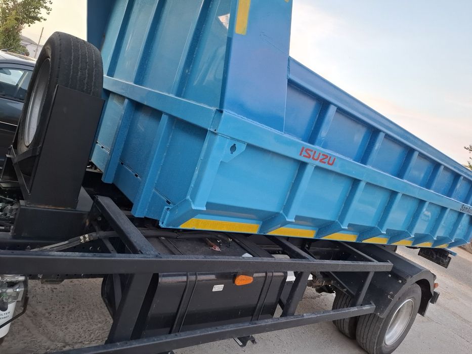 Isuzu samosval 2025