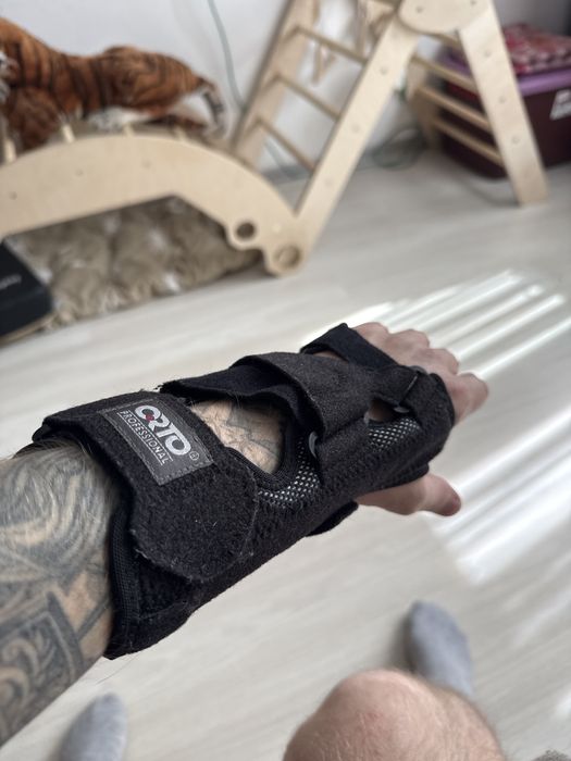 Бандаж или лангетка