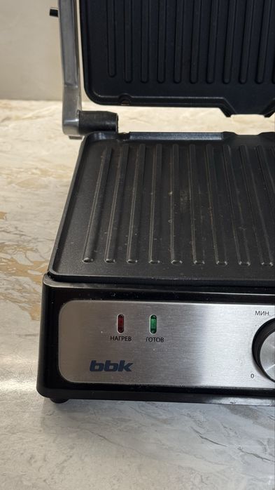 Гриль электрический ВВК BEG3000 черный