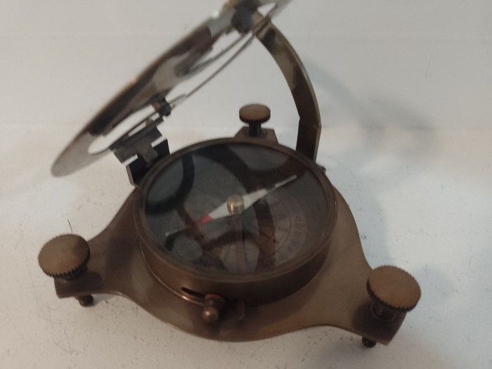 Busola cu compas si cadran solar nautic din alamă , dimensiuni