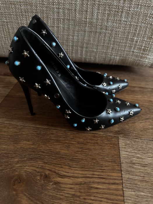 Туфли 1000 тенге