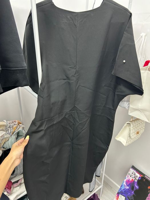 Новое черное платье