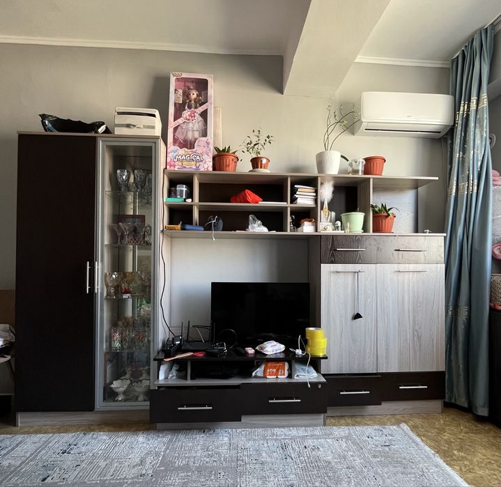 Продается горка (стенка) в отличном состоянии.