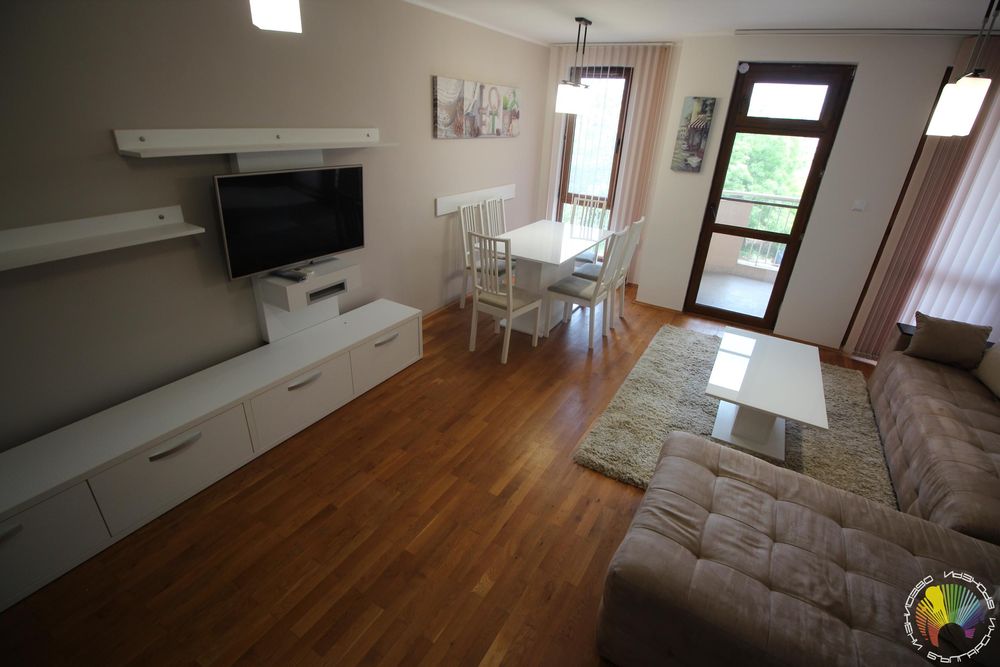 Дава се под наем Двустаен апартамент в Бургас, Славейков - 76 кв.м за 408 € - Снимка #4