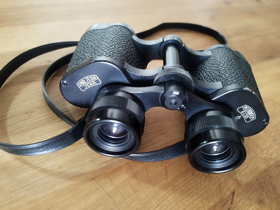 Binoclu Zeiss 8x30