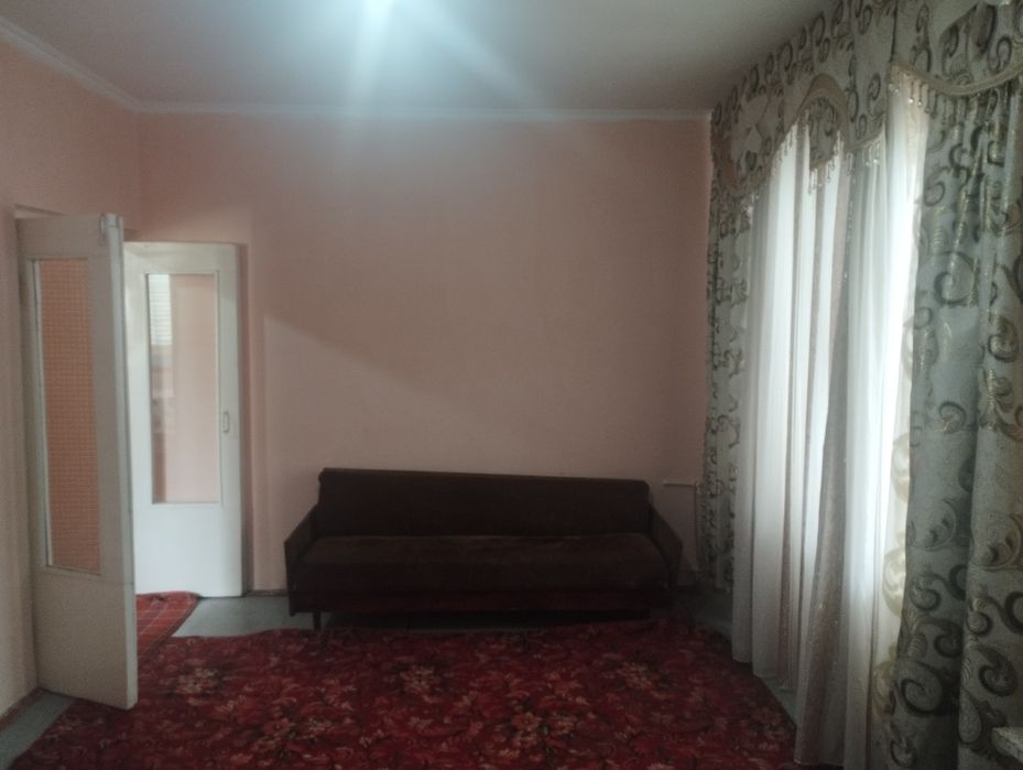 1 xonali Kvartira Sotiladi