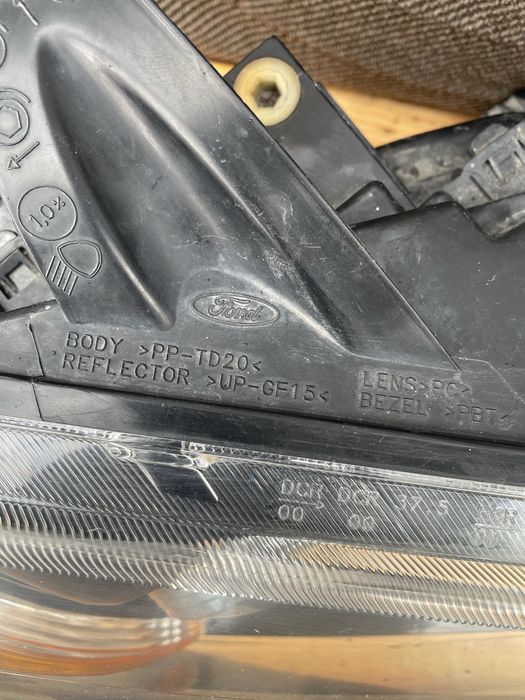 Оригинални фарове за форд фокус 2 оборудвани