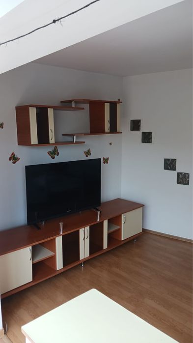 Inchiriez apartament cu 2 camere cartier Stadion spatios si luminos