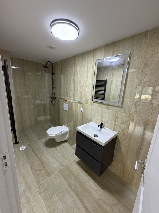 Vand apartament de 55mp2 si 57mp2  /Loc de parcare inclus / Bloc nou / Suceava /Predat la cheie