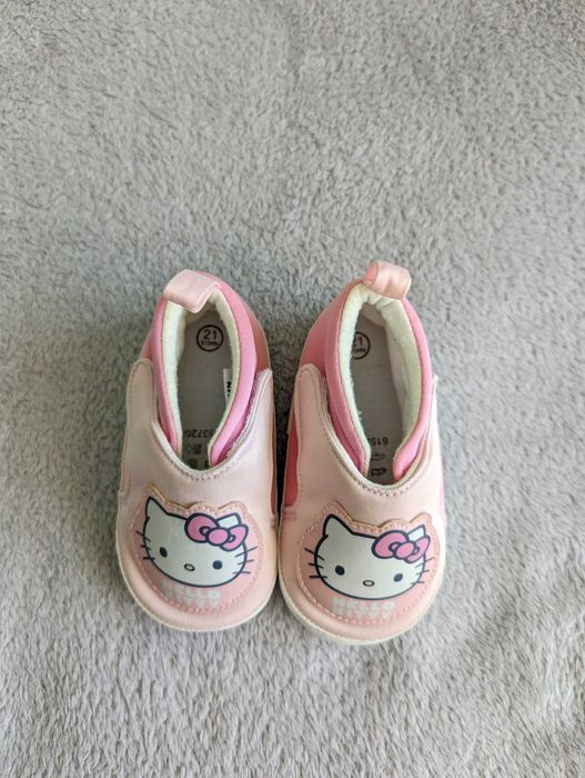 Бебешки пантофи Hello Kitty - 21 размер