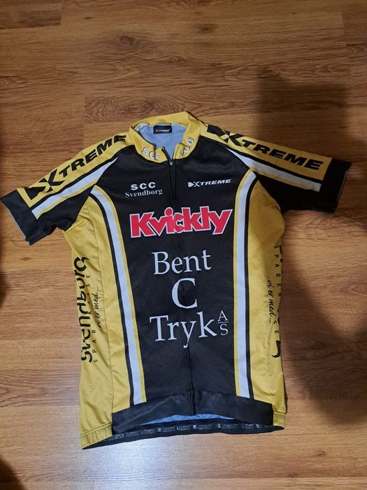 Клинове и гащеризони, джърси за колоецдене