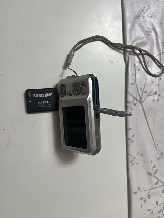 Продам камеру 2013года 20х зум