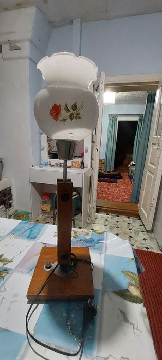 Настольная лампа в отличном состоянии