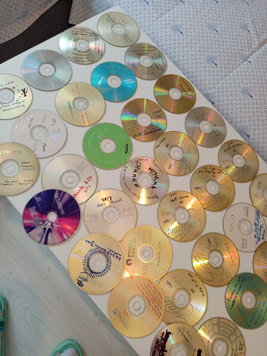 Продавам дискове.