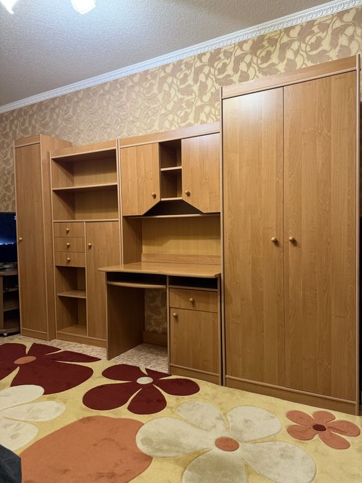 Продам стенку. В детскую.