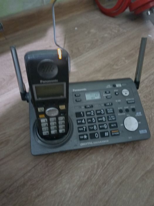 Продам радиотелефон 2 линии PANASONIC